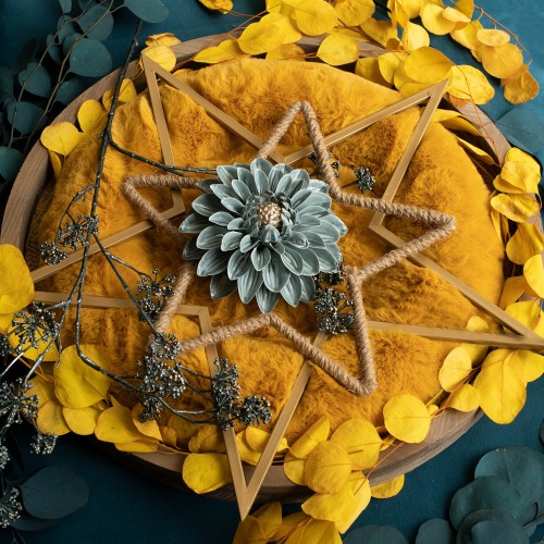 Puschel wreath yellow