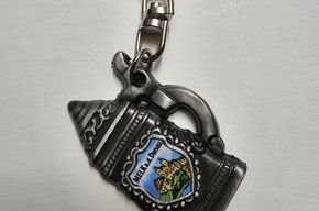 Beer mug keychain