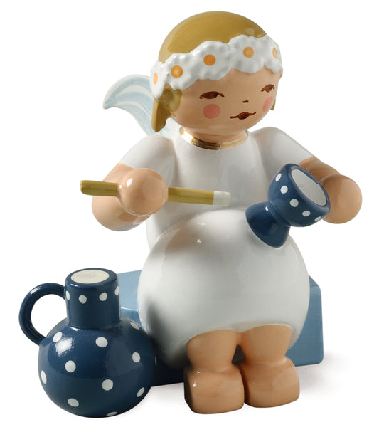 Marguerite ange avec tasse et cruche